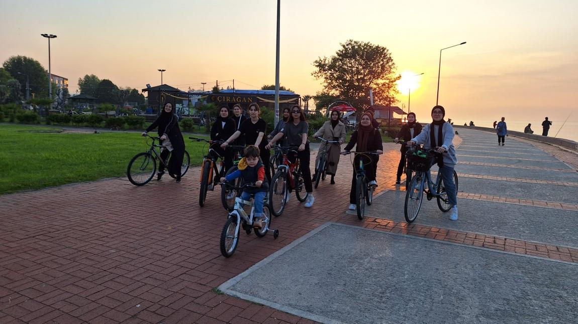 Pansiyon Öğrencilerimizle Bisiklet Turu!